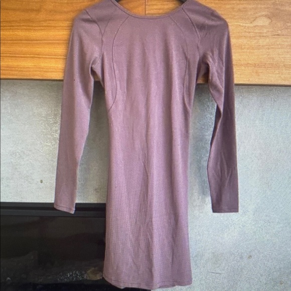 lululemon athletica Dresses & Skirts - Lululemon Contour Dress *Nulu, Size 2